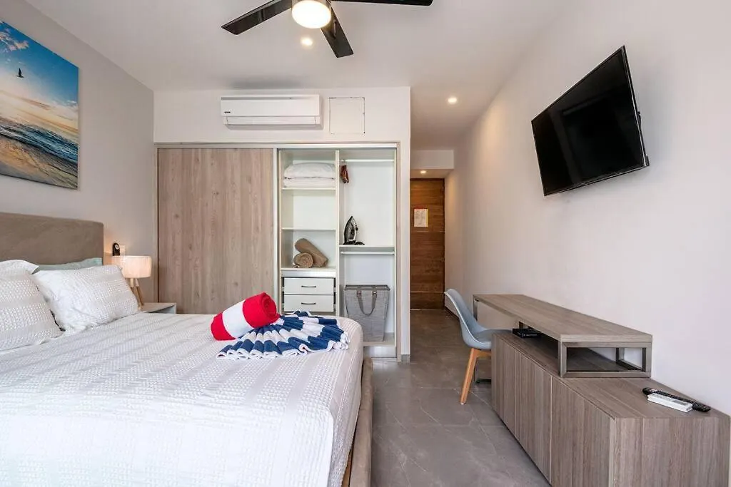 Marlene Incredible 2 Bedroom Condo At Gallery Playa del Carmen Apartament